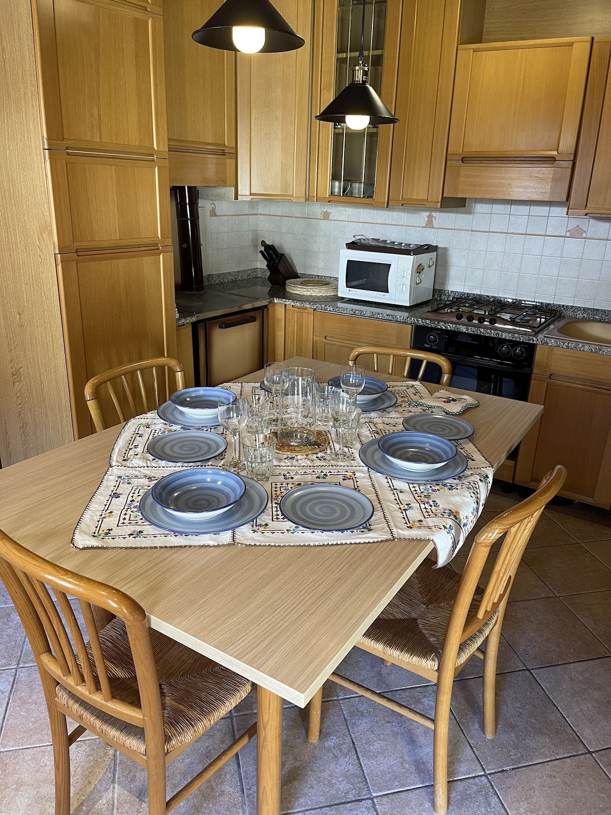 Mida & Lino's House