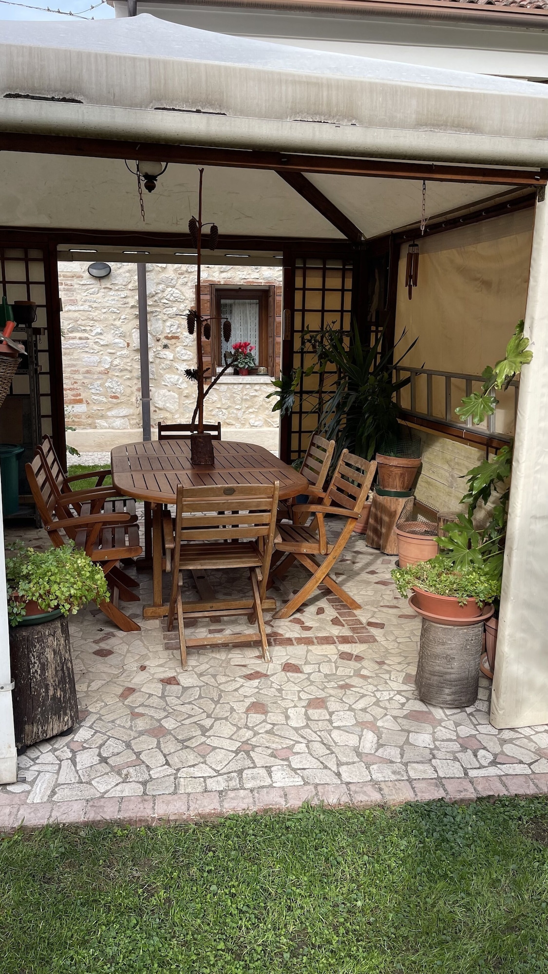 Mida & Lino's House