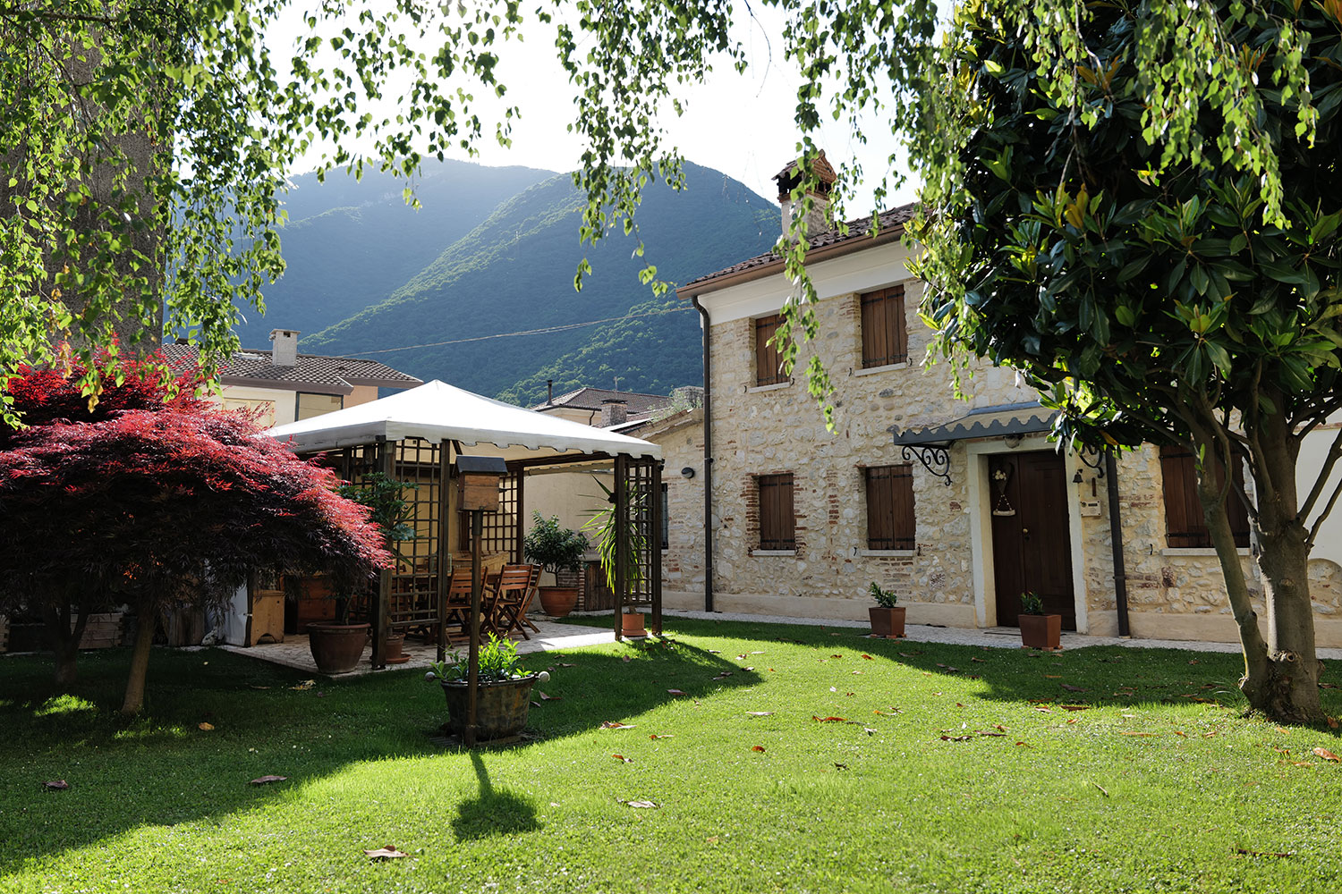 Mida & Lino's House