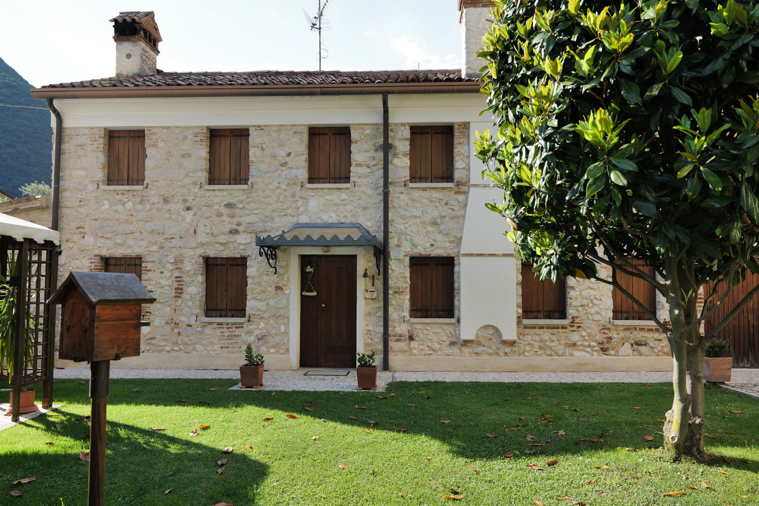 Mida & Lino's House